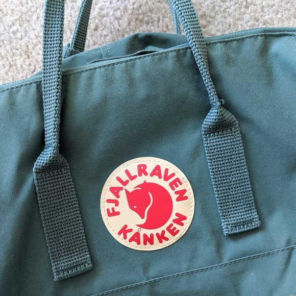 SOLD ⛔ Fjallraven Kanken Classic Backpack - Picture 5 of 7